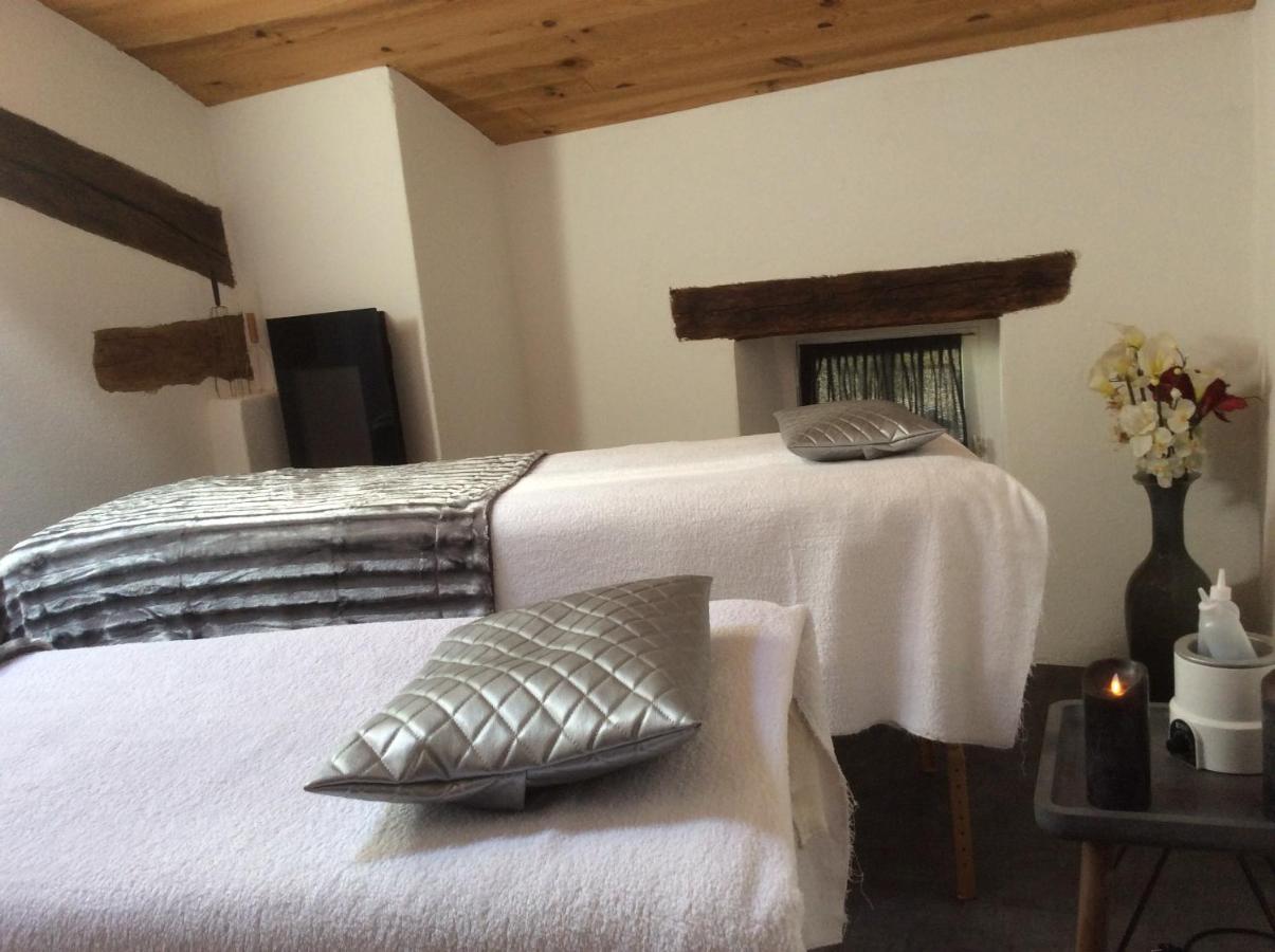 Le Clos Pastel Chambres D'Hotes & Gite Virac Екстериор снимка