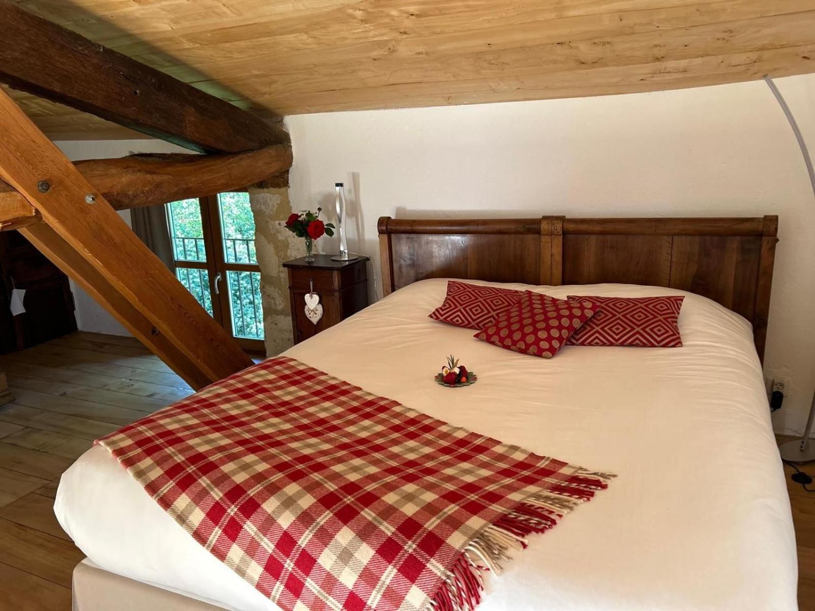 Le Clos Pastel Chambres D'Hotes & Gite Virac Екстериор снимка